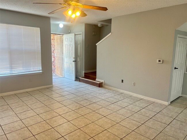 Foto del edificio - 7740 Ellis Dr