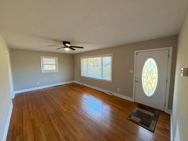 Building Photo - Statesville - HWY 21 - 3 BD/ 1 BA