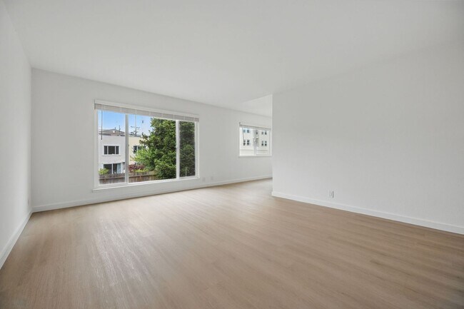 Building Photo - 774 9th Ave