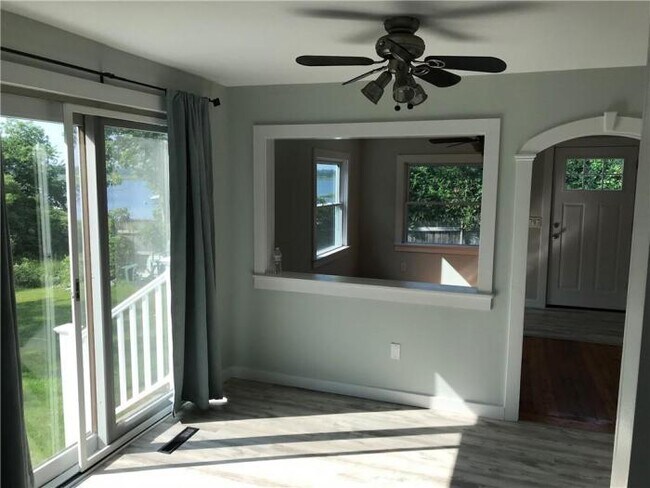 Foto del edificio - 2 bedroom in Portsmouth RI 02871