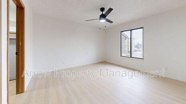 Building Photo - 205 E Arbor Ave