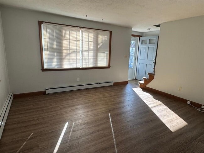 Foto del edificio - 101 Northrup Ave