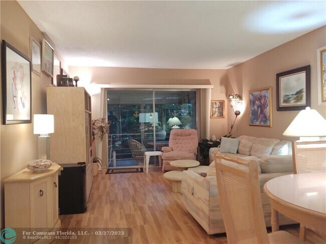 Foto del edificio - 5003 NW 35th St