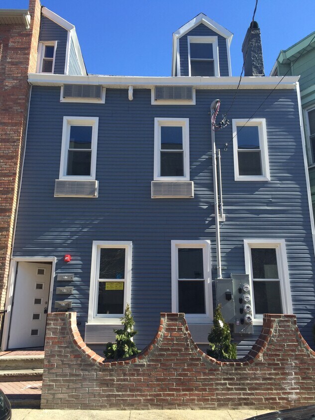 Primary Photo - 70 Sherman Avenue