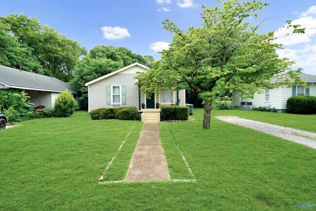 Foto del edificio - 1513 Mckinley Ave NE