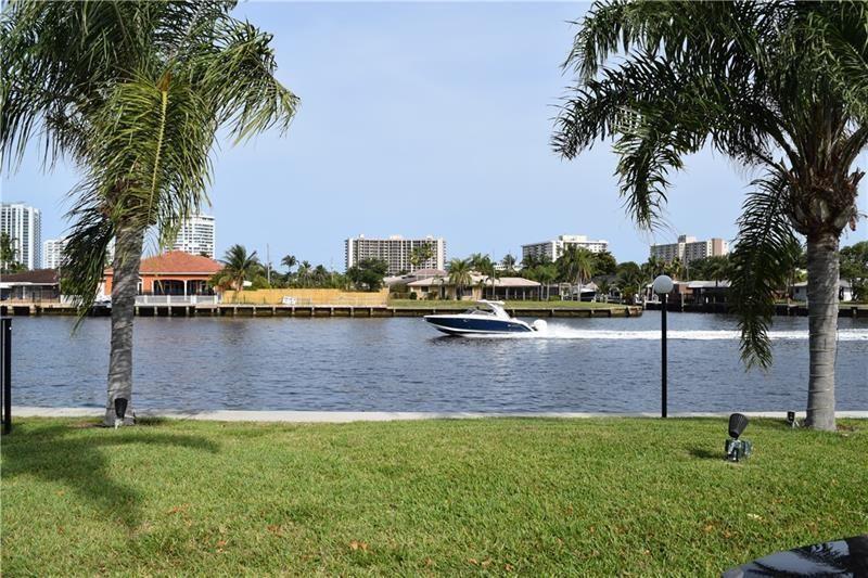 Foto principal - 6223 Bay Club Dr