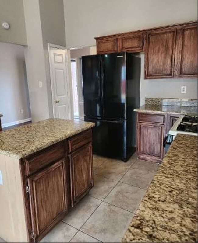 Building Photo - Beautiful 3 Bed 2.5 Bath Home in Grand Prairie, TX