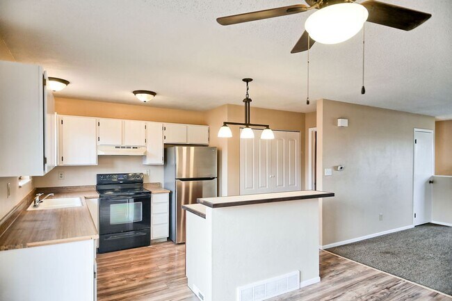 Foto del edificio - 2 Bedroom Duplex in Greeley