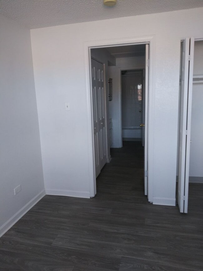 Building Photo - Your new home is waiting for you!