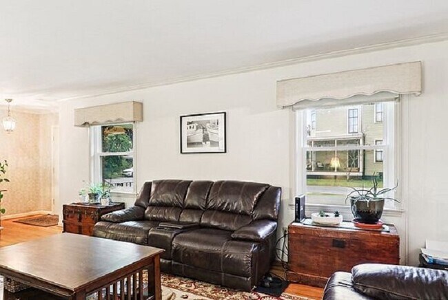 Foto del edificio - 3120 Fennel St
