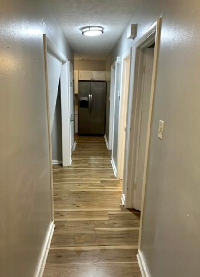 Building Photo - 6483 Kelmscot Ct