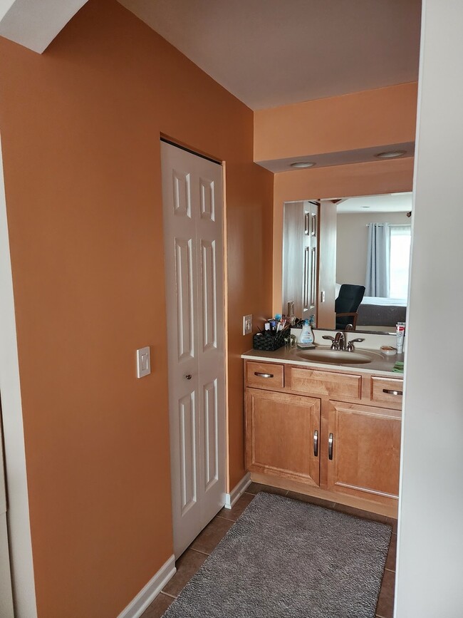 Foto del edificio - 1405 Clairmont Ct