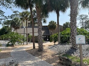 Building Photo - 4840 Pebble Beach Dr