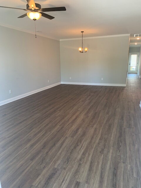 Foto del edificio - 602 Spring Forest Rd