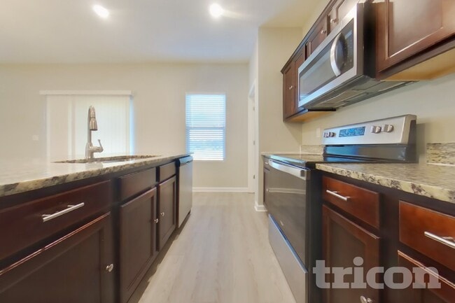 Foto del edificio - 15619 Merlin Ave