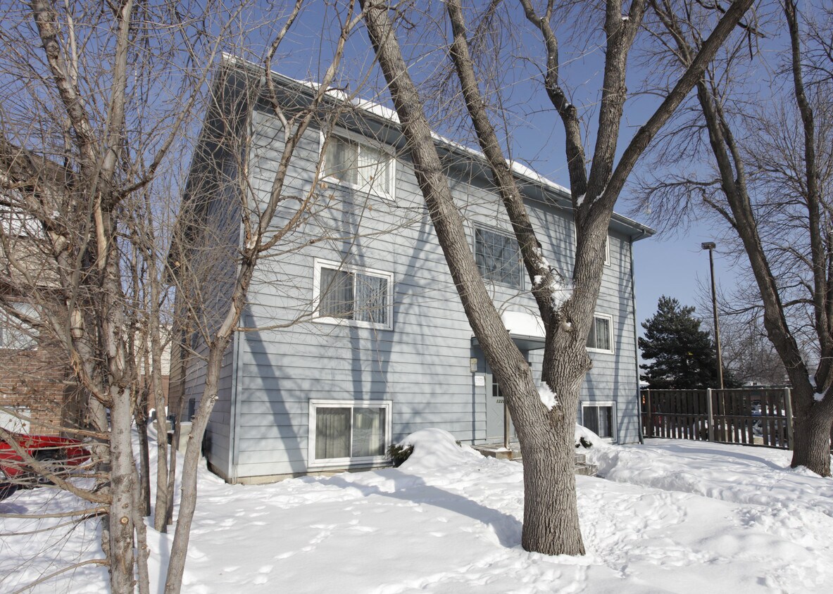 Primary Photo - 1228 E St