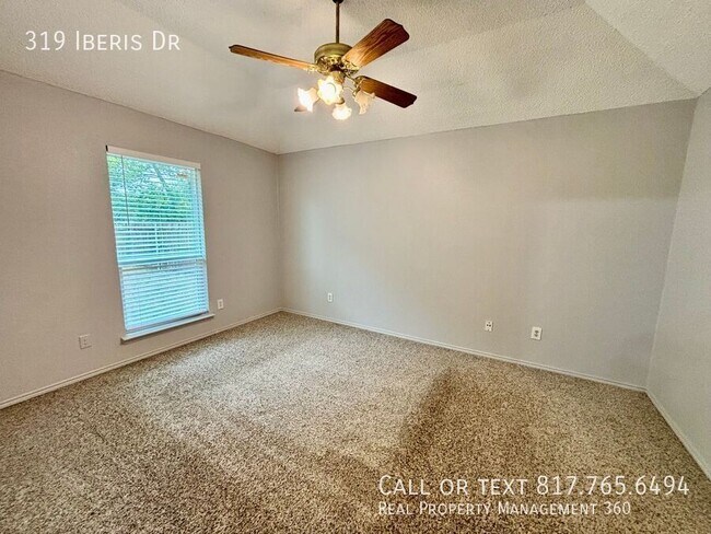 Building Photo - 319 Iberis Dr