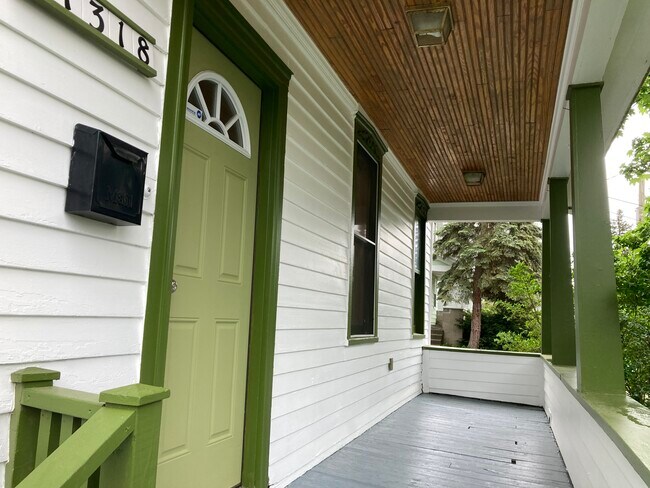 Front porch - 1318 Maude Ave NE