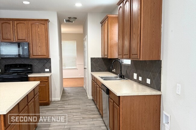 Building Photo - 1201 Egret Ct