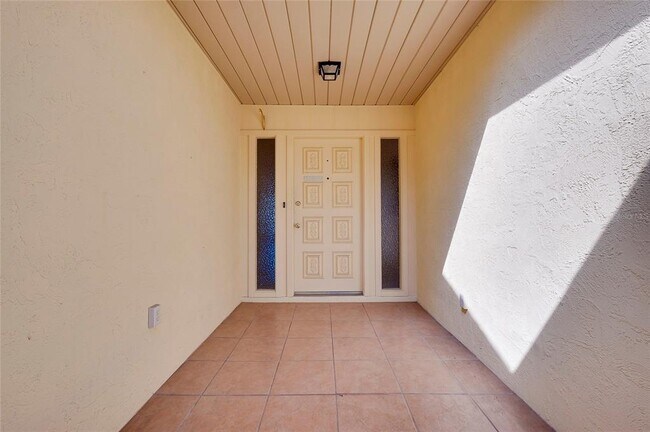Building Photo - 49 Sandstone Cir