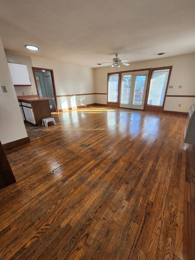 Building Photo - Cute Two Bedroom House In The Countryside ...