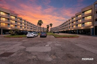 Building Photo - 3938 Surfside Blvd
