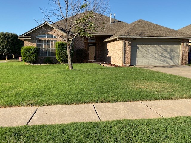Foto del edificio - 715 E Elder Ln