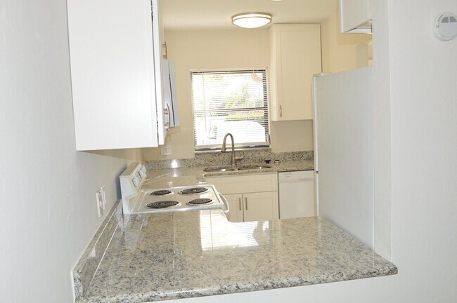 Foto del edificio - 26560 Southern Pines Dr