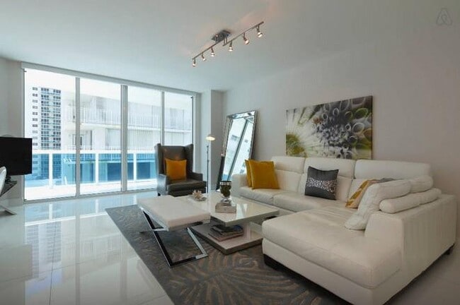 Foto del edificio - 2711 S Ocean Dr