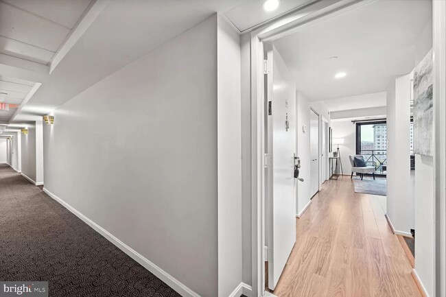 Hallway - 1401 17th St NW