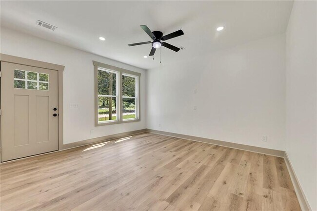 Foto del edificio - 3 Forsyth St NE