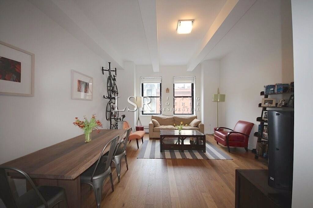 Primary Photo - 53 Park Pl