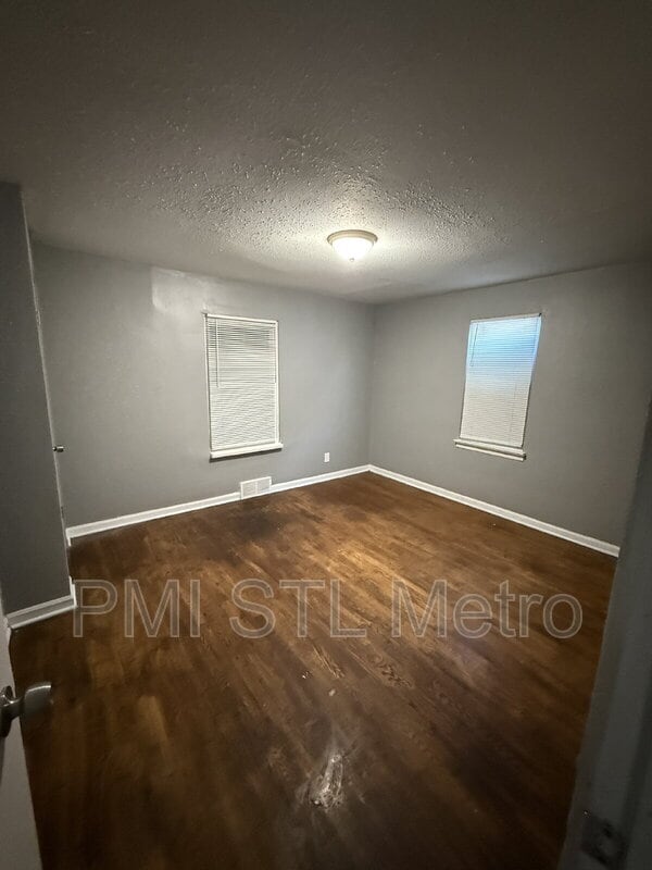 Foto del edificio - 6113 Washington Ave