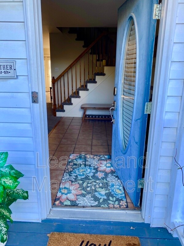Foto del edificio - 796 Harbor Pl Dr