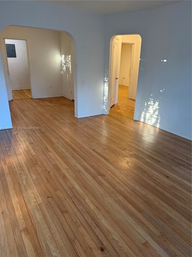 Building Photo - 23 Majorca Ave