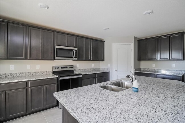 Foto del edificio - 127 Tulip Ln
