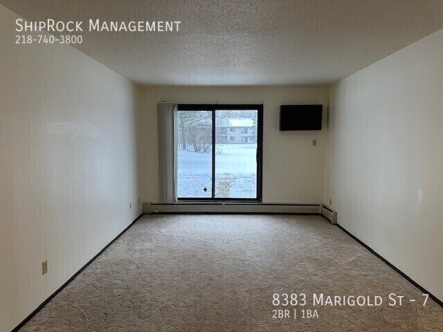 Foto del edificio - 8383 Marigold St