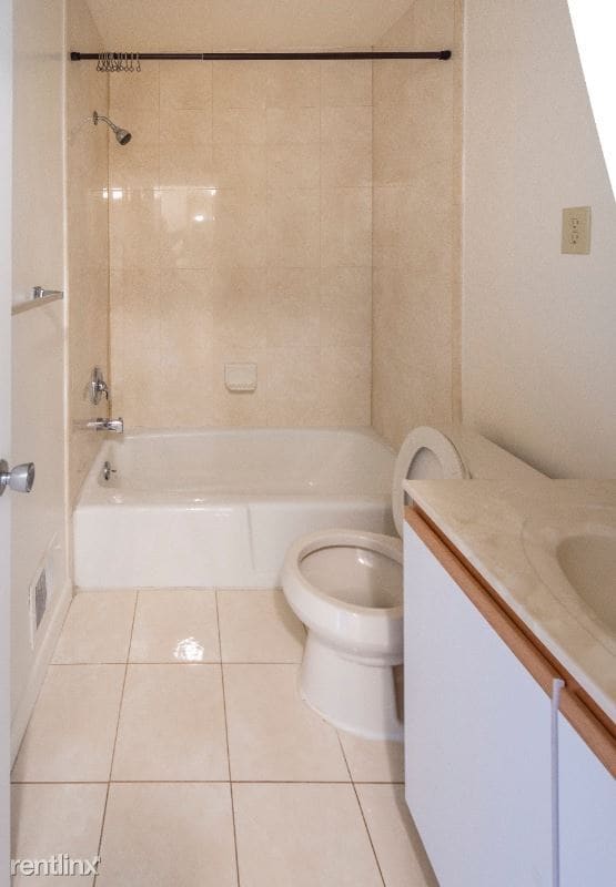 Building Photo - 10619 Montrose Ave