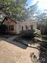 Building Photo - 9514 Raven Dr