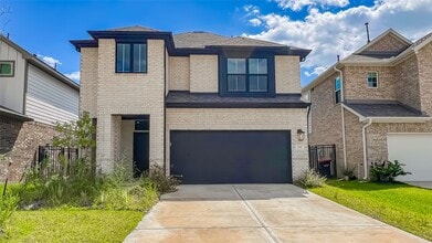 Building Photo - 732 Lake Lacosta Dr