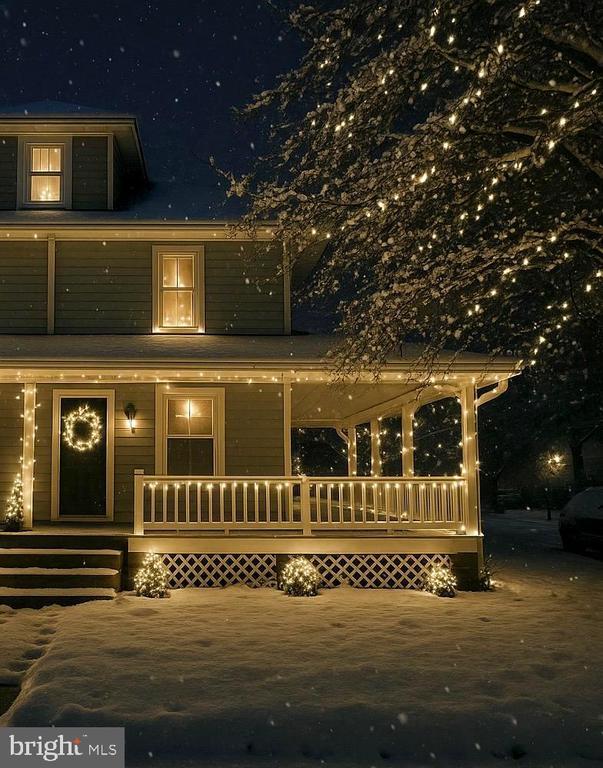 Building Photo - 326 N 5th St