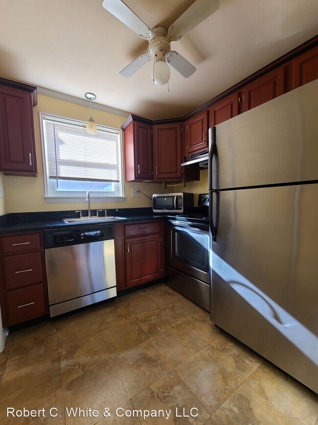 Building Photo - Studio, 1 bath House - 16A Colonial Drive