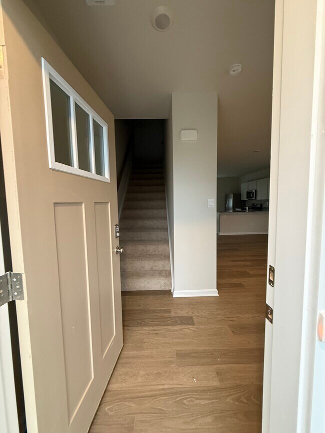 Building Photo - 10958 Farmerfield St