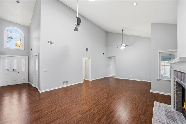 Foto del edificio - 4663 Calumet Cir NW