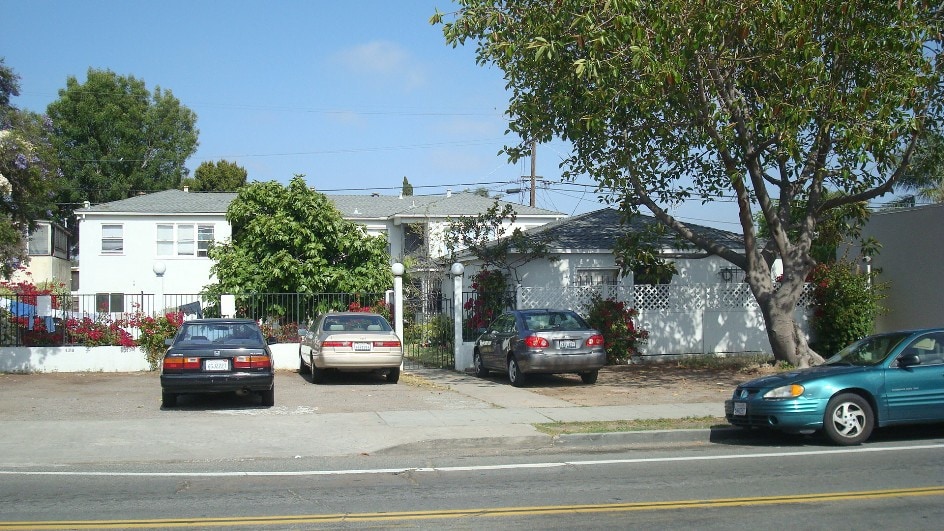 Primary Photo - 4313-4319 Euclid Ave