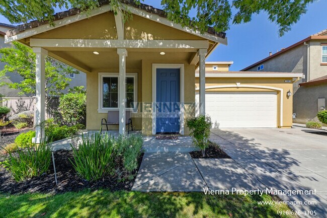 Building Photo - Gorgeous home in West Roseville's Gated Wo...