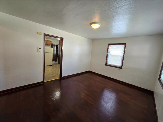 Building Photo - 7430 Calvin Ave