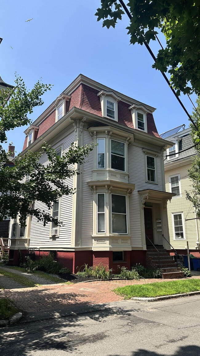 Building Photo - 130 Emery St
