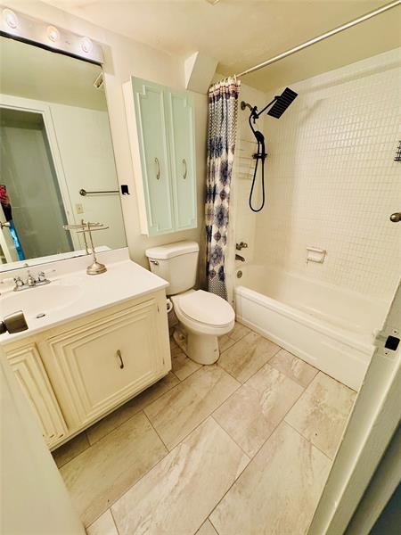 Foto del edificio - 501 Three Islands Boulevard