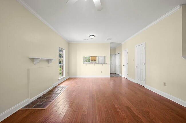 Foto del edificio - 5370 Rosedown Ct